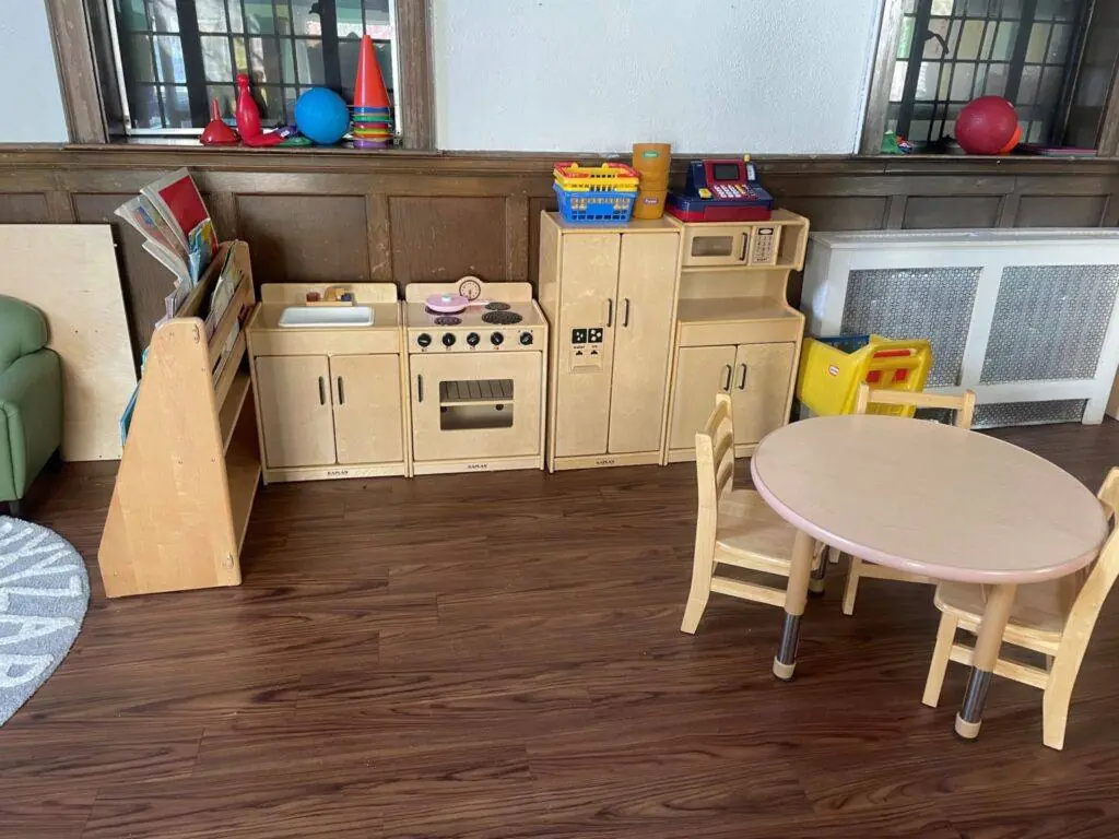 Helping Children Heal Through Play Two Hours at a Time-Horizons For Homeless Children